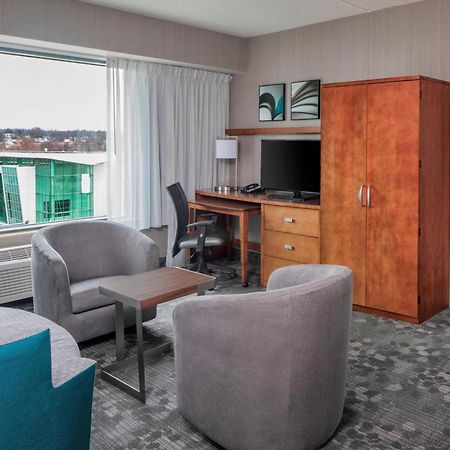 מלון Courtyard By Marriott Stamford Downtown מראה חיצוני תמונה