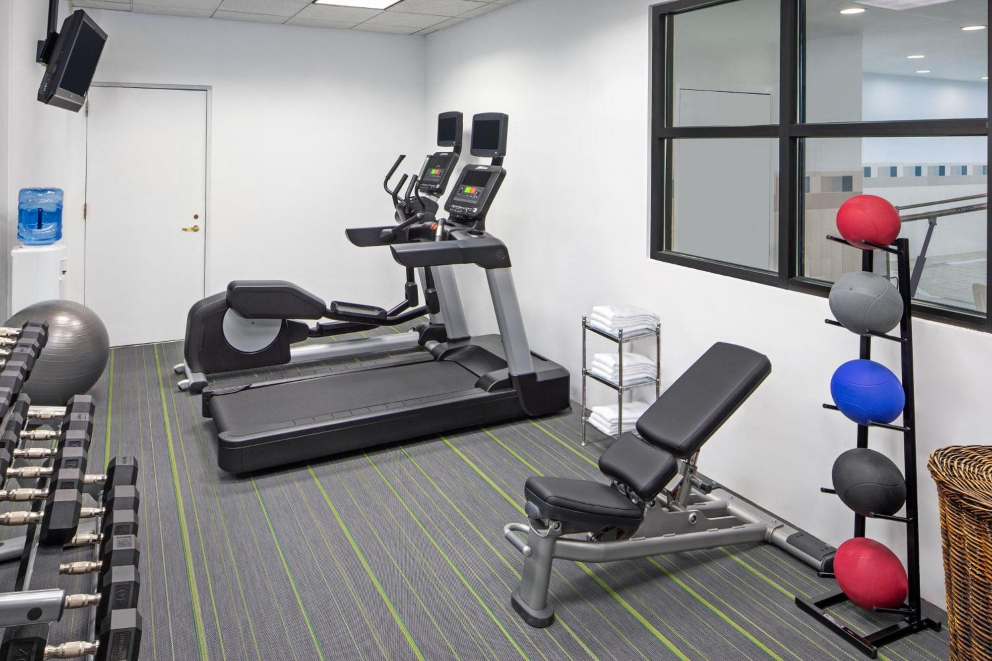 מלון Courtyard By Marriott Stamford Downtown מראה חיצוני תמונה