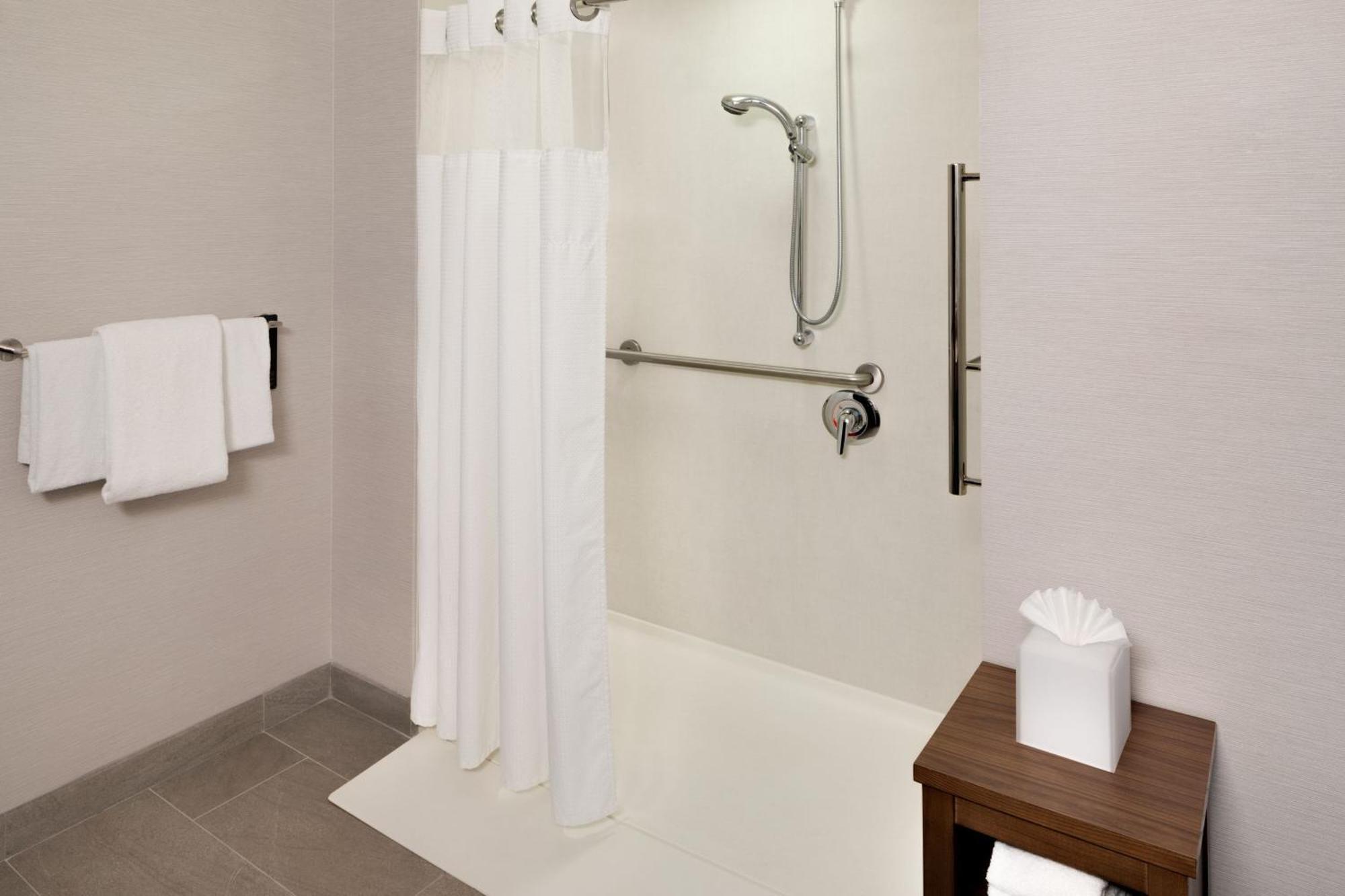 מלון Courtyard By Marriott Stamford Downtown מראה חיצוני תמונה
