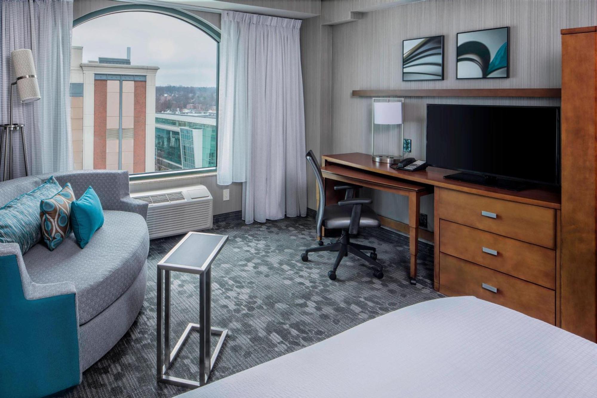 מלון Courtyard By Marriott Stamford Downtown מראה חיצוני תמונה