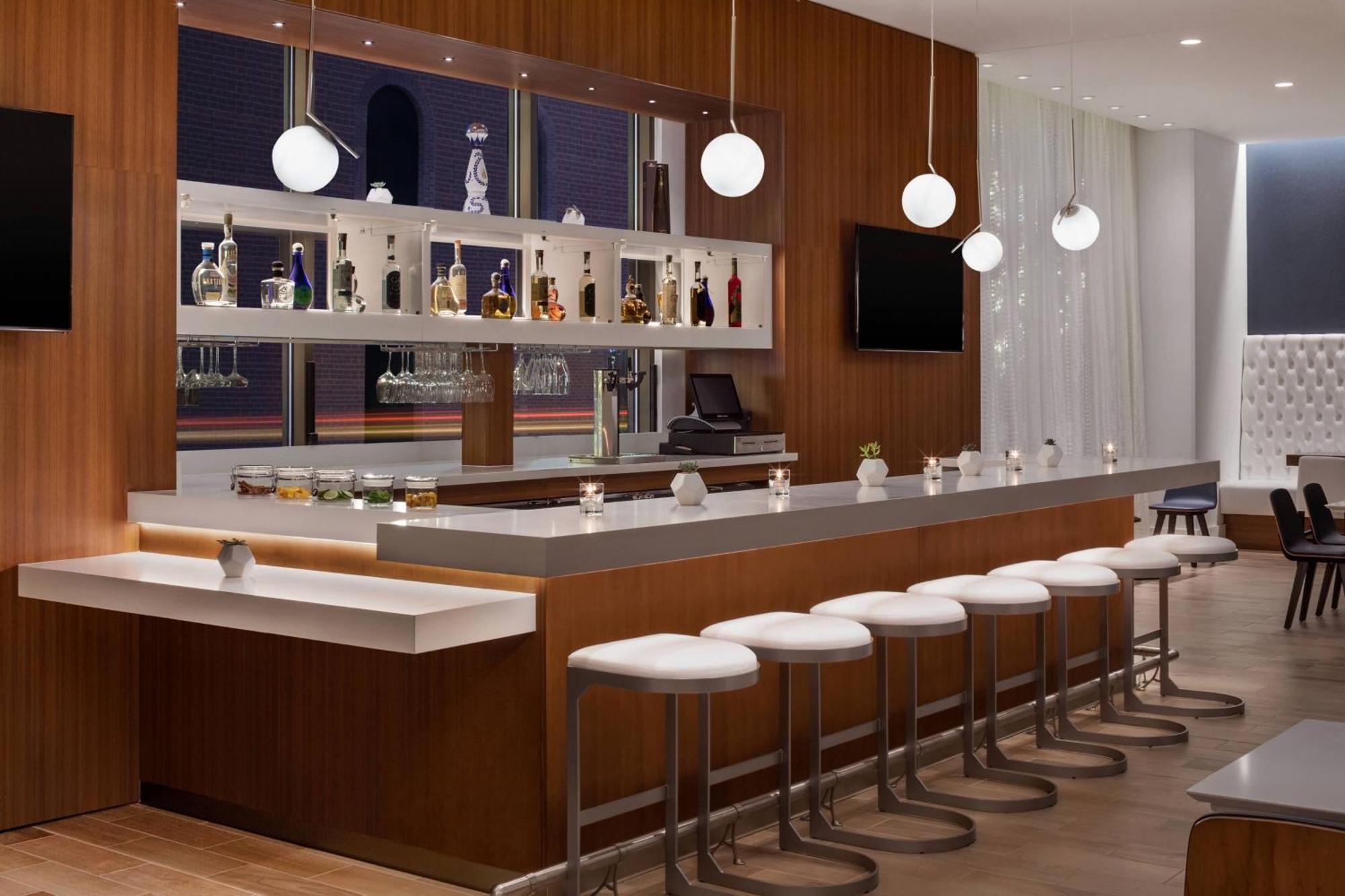 מלון Courtyard By Marriott Stamford Downtown מראה חיצוני תמונה