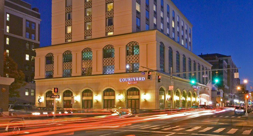 מלון Courtyard By Marriott Stamford Downtown מראה חיצוני תמונה